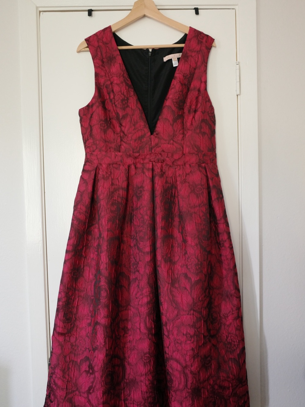 Hutch (Anthropologie) Elegant Deep Pink Floral Jacquard V-Neck Dress